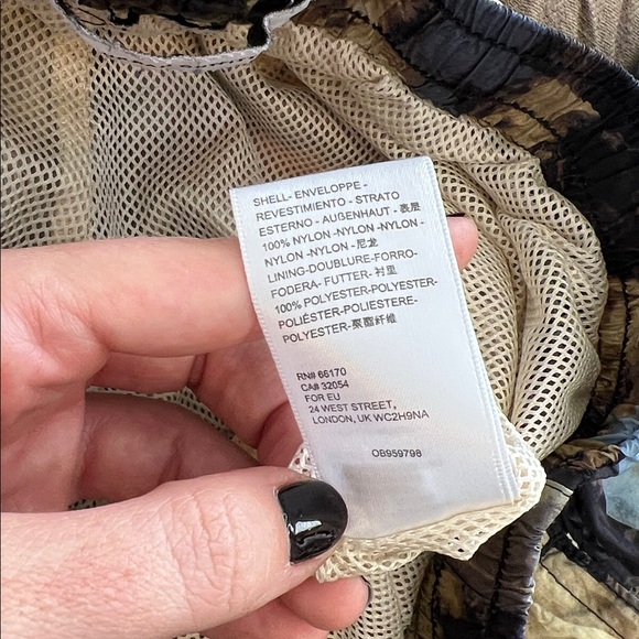 Urban Outfitters renaissance painting joggers size small - Picture 15 of 15